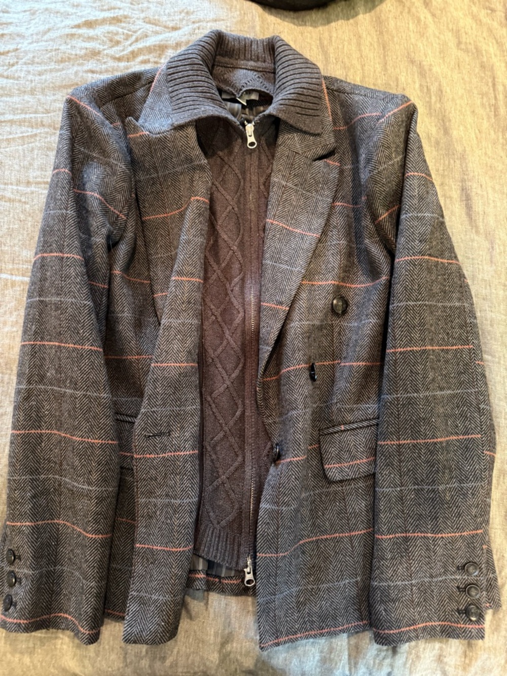Evereve Gray Blazer with Pink Stripe Two-In-One Removable Zip Liner. Large